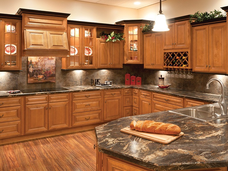 Kitchen with Mellow Glaze Style Assembled Kitchen Cabinets